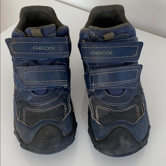 Boys Geox Respira Waterproof Winter Runners - Picture 1 of 8